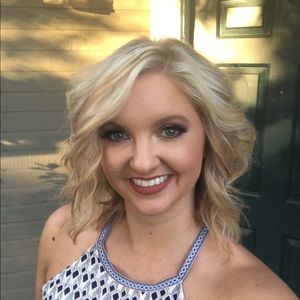 Meet your Posher, Dana